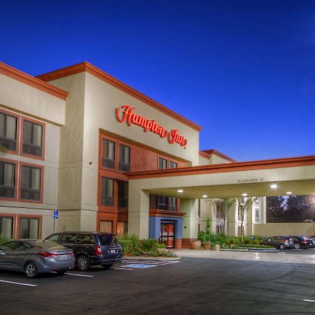 Hampton Inn Fremont Exterior photo